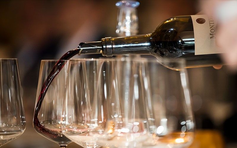 Schön, dass du dich für den FINE CLUB interessiertst. 